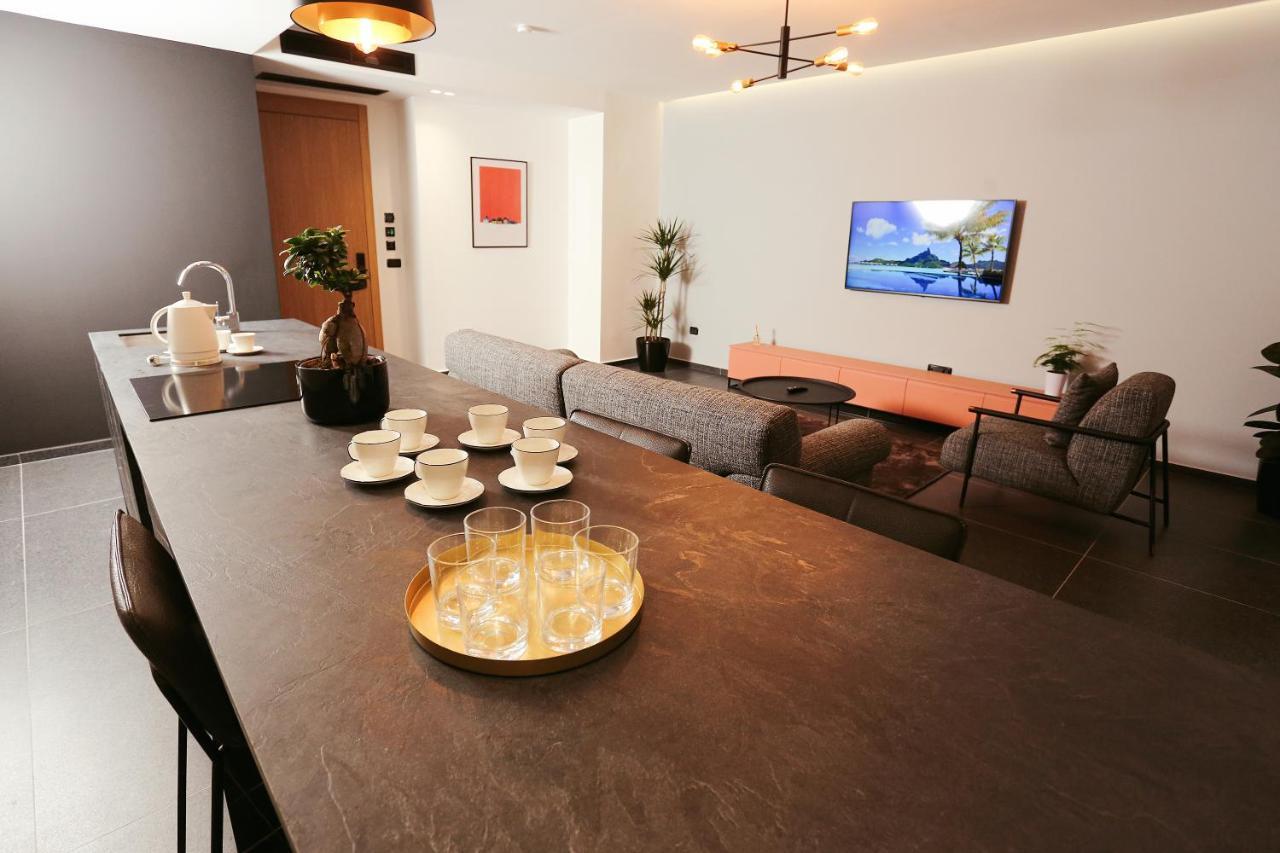 Gjakova Hotel 12 מראה חיצוני תמונה