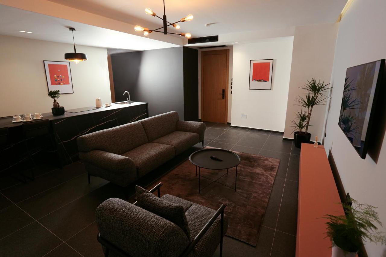 Gjakova Hotel 12 מראה חיצוני תמונה