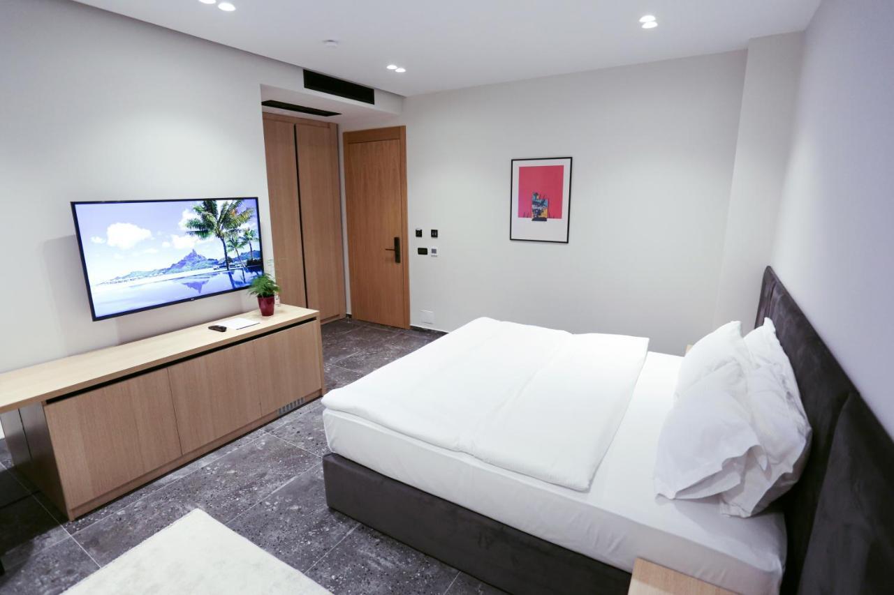 Gjakova Hotel 12 מראה חיצוני תמונה
