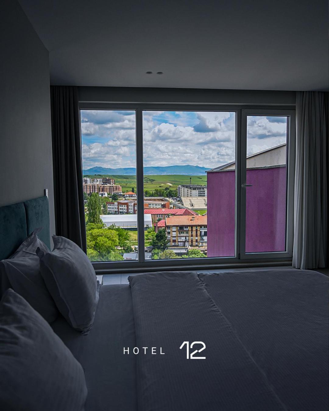 Gjakova Hotel 12 מראה חיצוני תמונה